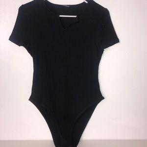 Short sleeve bodysuit